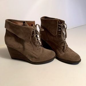 Lucky brand wedge booties in suede taupe